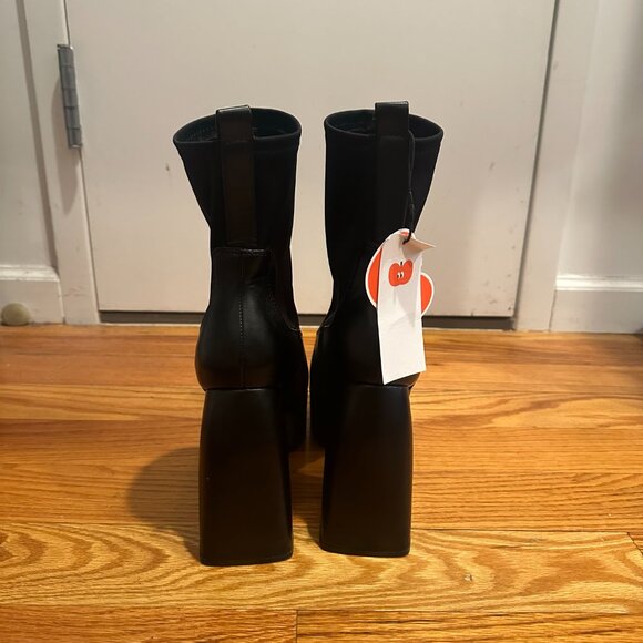 NEW Faux Leather Chunky Heeled Ankle Boots - Picture 6 of 8